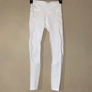 white lululemon legging